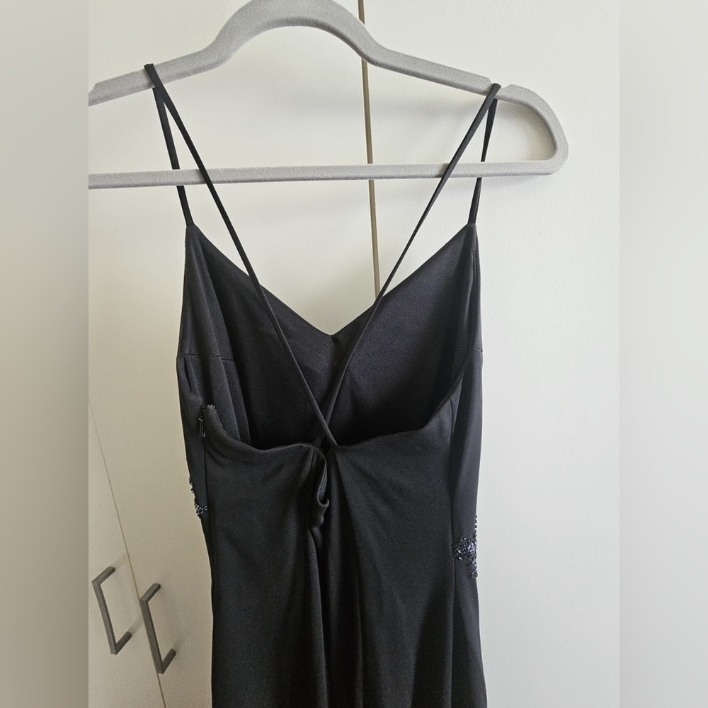 Made by Dusk. Size 8. Excellent condition. Worn once.